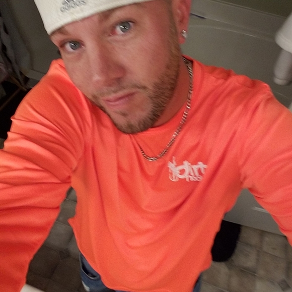 Meet your Posher, Josh - Picture 6 of 15